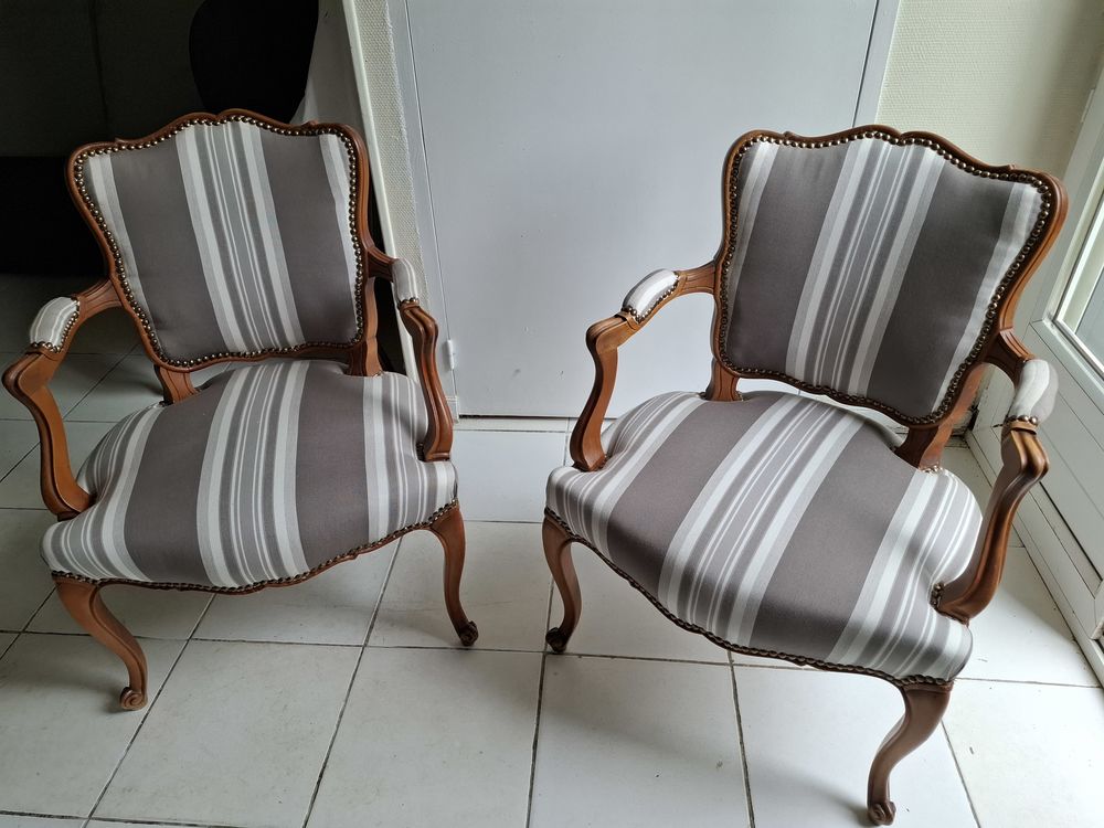 Paire de fauteuil r�nov� 140 Mions (69)