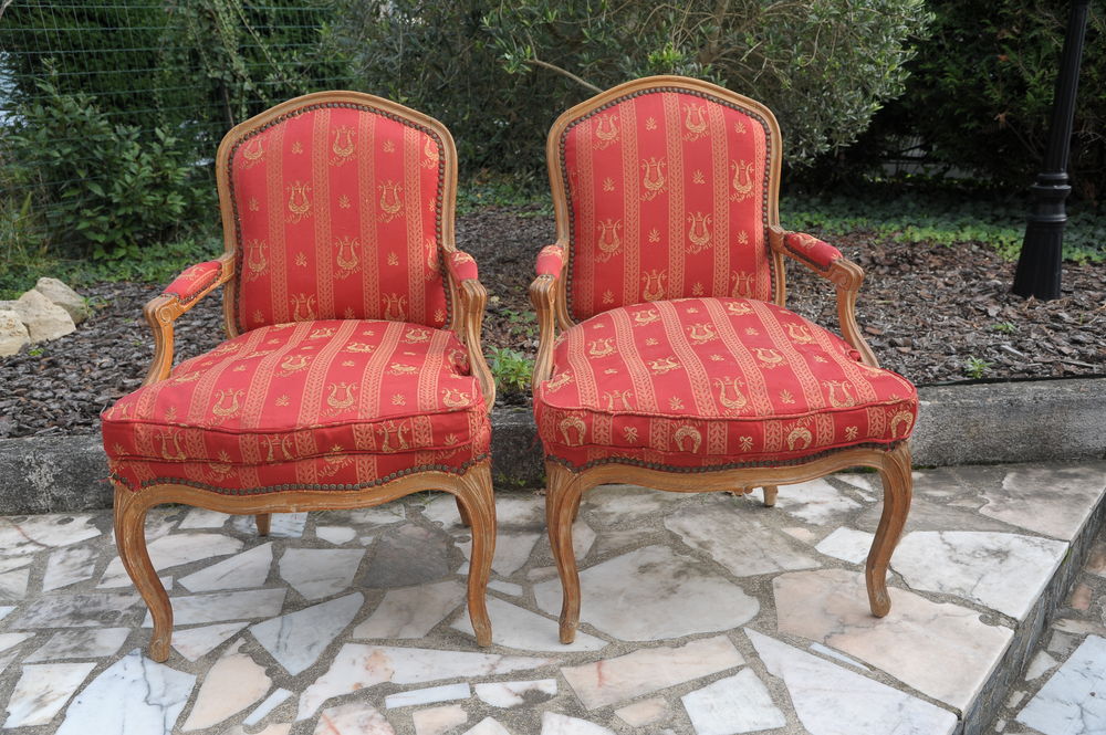 Une paire de fauteuils Louis XV 250 Boissy-Saint-L�ger (94)