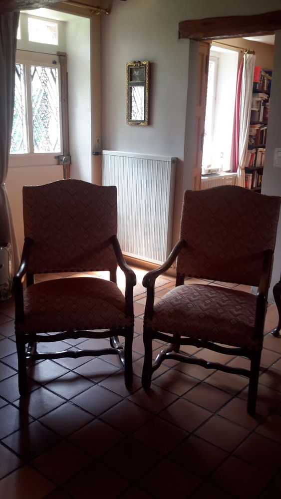 Paire de fauteuils Louis XIII os de mouton
Parfait �tat 300 Prudemanche (28)