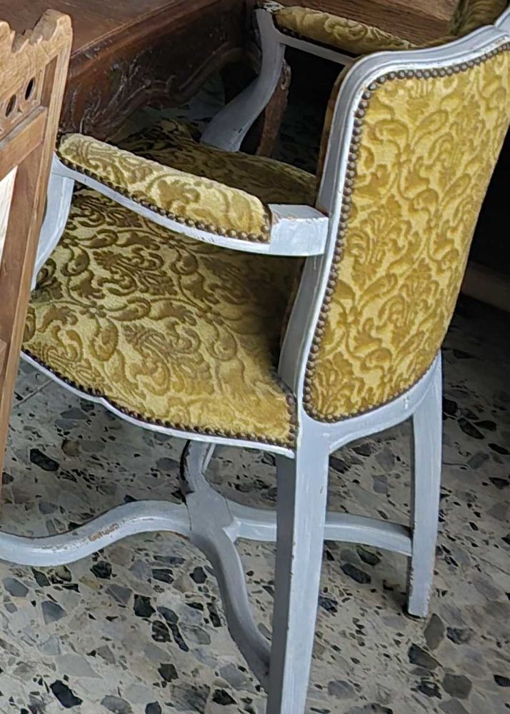 paire+de+fauteuils.louis.XIV.tapisserie.refaite.a.neuf 259 Aspres-sur-Bu�ch (05)