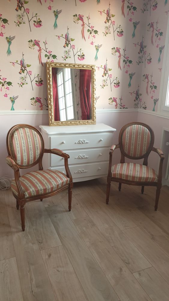 Paire de Fauteuils M�daillon 400 Paris 17 (75)