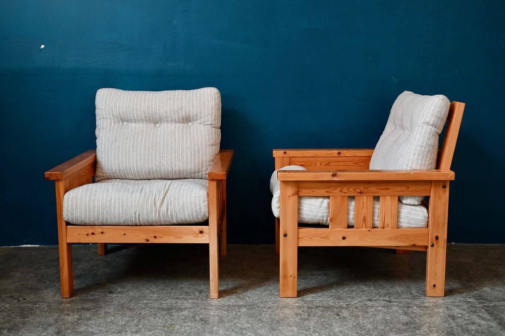 Paire de fauteuils de salon en pin 1970 style montagne 560 Wintzenheim (68)