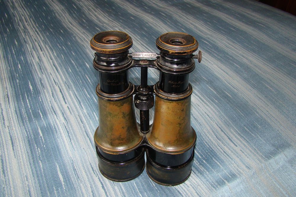 Paire de jumelles - Chevalier Palais Royal Paris circa 1870 60 Gargenville (78)