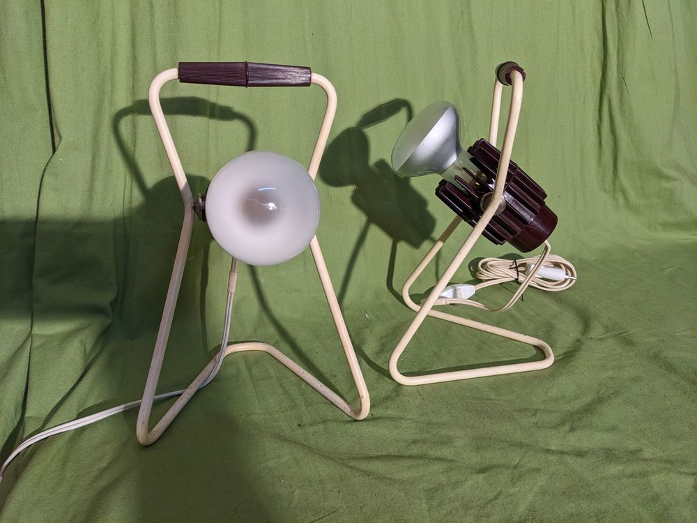 PAIRE DE 2 Lampes Philips a pos�es ou en applique au choix D 135 Marseille 13 (13)