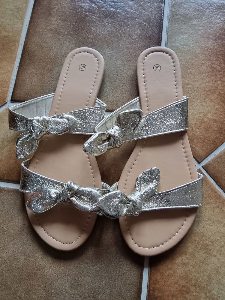 Paire de mules argent�e pour femme taille 39 1 Vulbens (74)