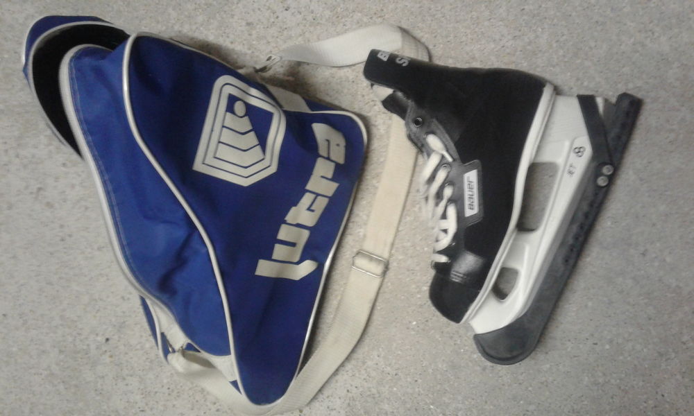 PAIRE DE PATINS A GLACE HOMME TAILLE 42/8 AVEC SAC 40 Chevilly-Larue (94)