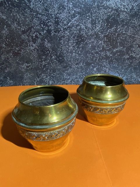 Paire de petits pots d�coratifs 10 Nice (06)