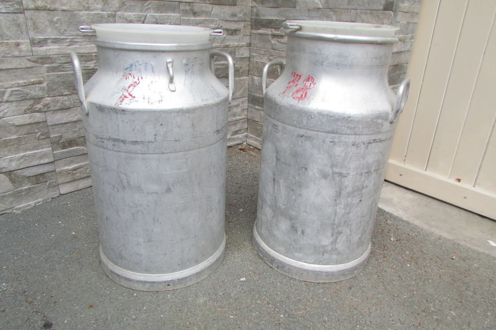 Paire de pots à lait de ferme en aluminium 200 Limoges (87)