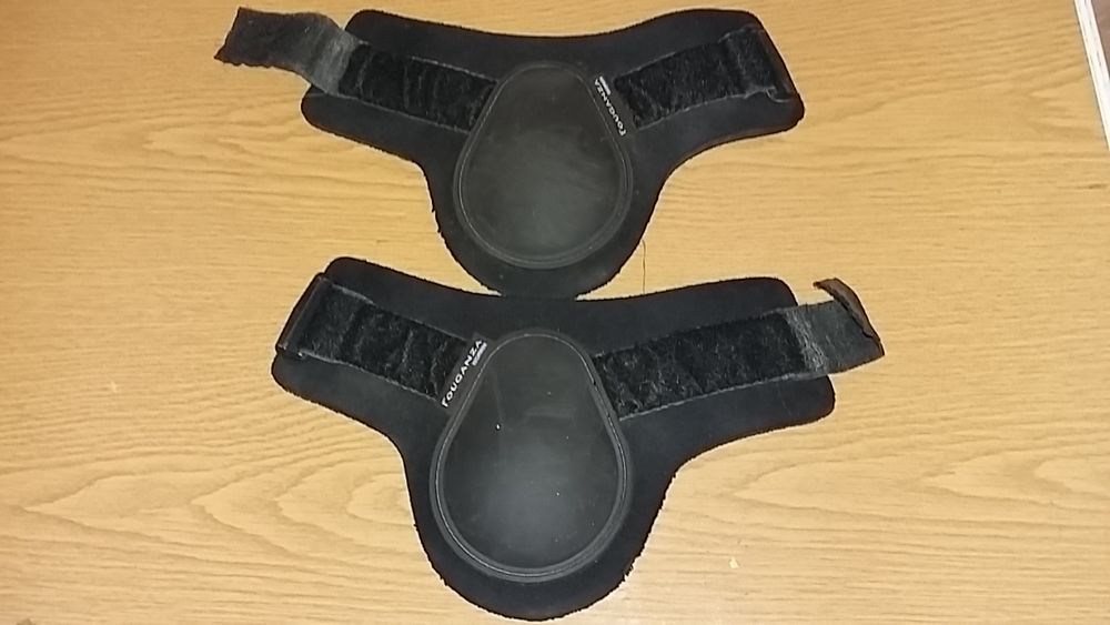 1 paire de prot�ge-boulets cheval, noire 3 Charly (69)