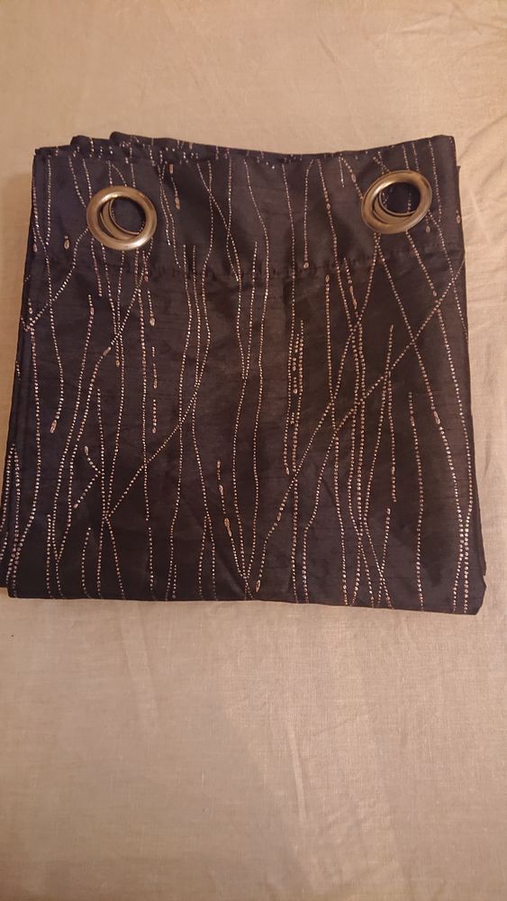 Paire de Rideaux noirs et argent�s 20 Sologny (71)
