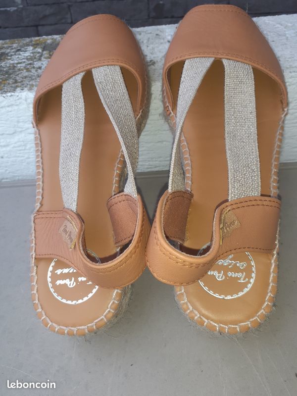 Paire de sandale d'�t� de femme 20 Maisons-Alfort (94)