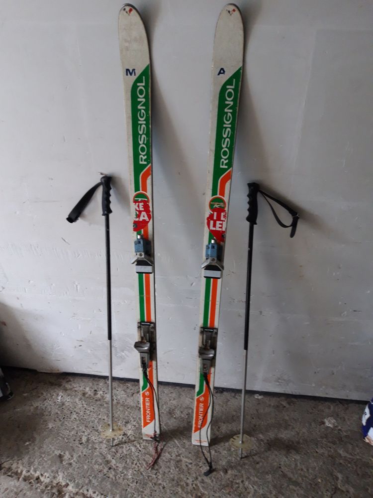 Paire de skis et b�tons 90 Gan (64)