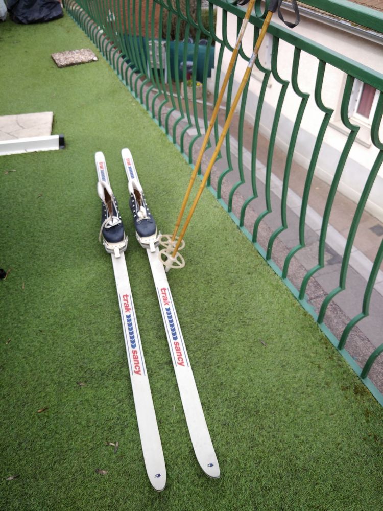 paire de skis 50 Valfleury (42)