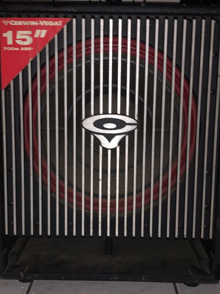 d'une paire de Subwoofer Cerwing-Vega CVA-115 1500 Le Robert (97)