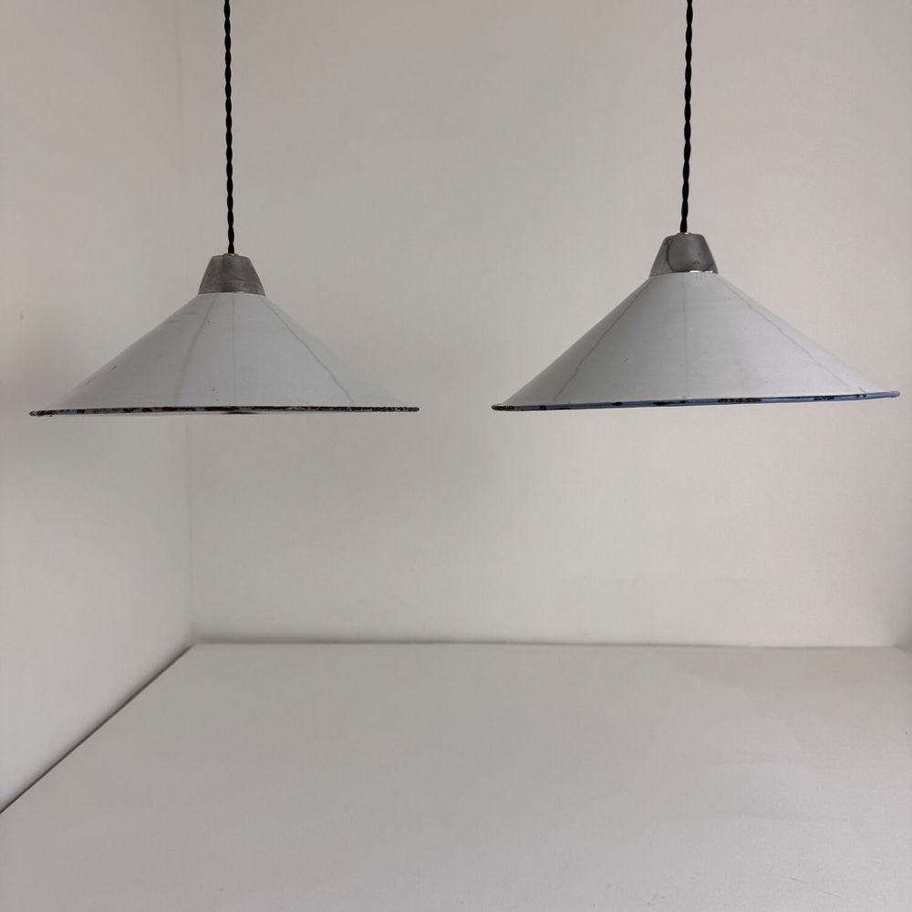 PAIRE DE SUSPENSIONS EMAILLEES CONIQUES INDUSTRIELLES 200 Montreuil (93)