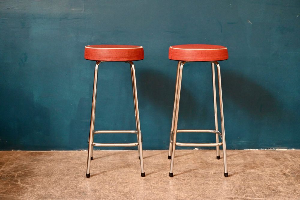 Paire de tabourets haut de bar vintage en m�tal et ska� 240 Wintzenheim (68)