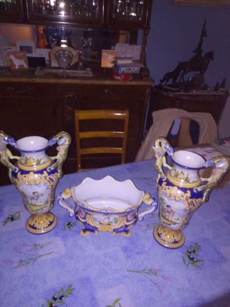 Paire de vases Nevers et cache pot 450 Les Andelys (27)