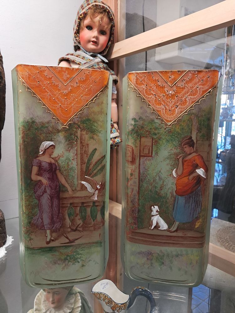 Paire de vases en p�te de verre ancien 199 Ch�teau-l'�v�que (24)