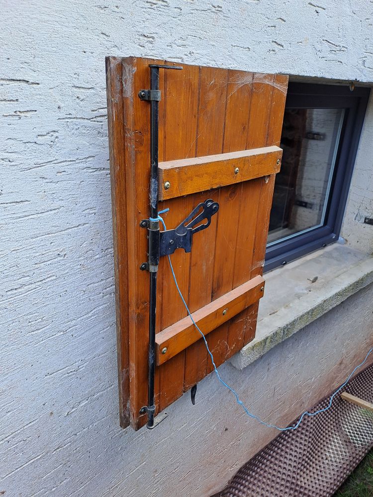 Paire de volets en bois 20 Grandvillers (88)