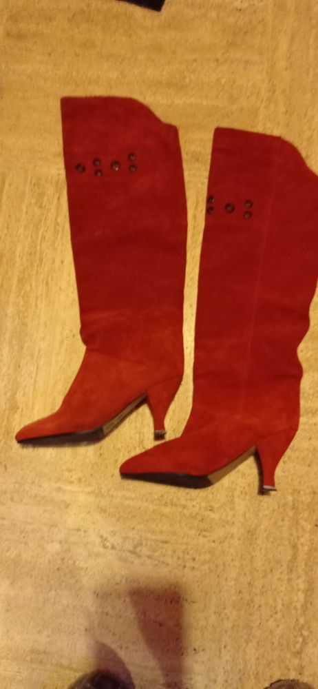 3 paires de bottes en daim 20 Pantin (93)