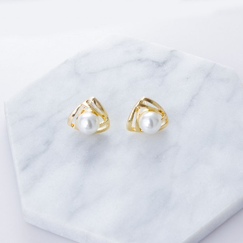 59 paires de boucles d'oreilles perles 50 La Jaudonni�re (85)