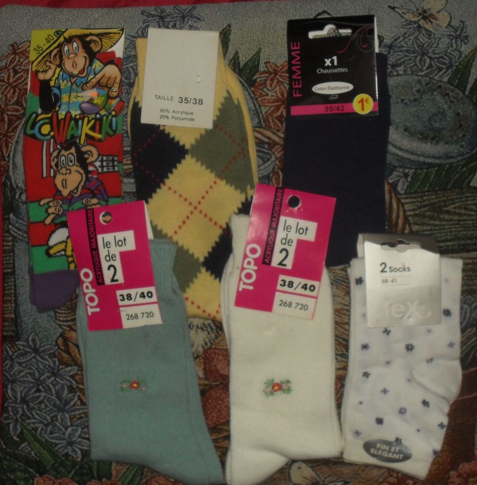 7 paires de chaussettes neuves tailles du 35 � 42. 25 Montreuil (93)
