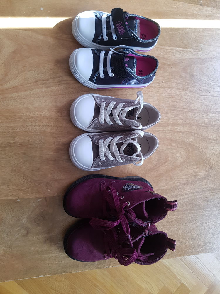 3 paires de chaussures 25 Guyancourt (78)