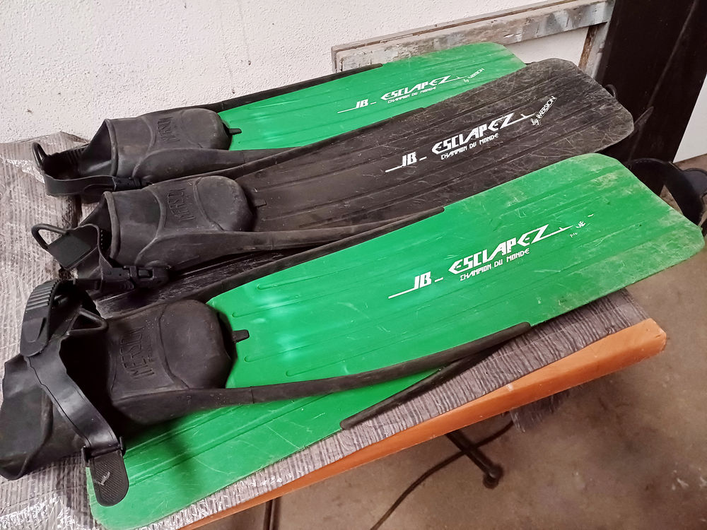 3 paires de JB ESCLAPEZ palmes r�glables longues 120 Tours (37)