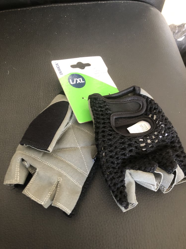 2 paires de gant pour v�lo �tat neuf taille l ,xl 5 Brou-sur-Chantereine (77)