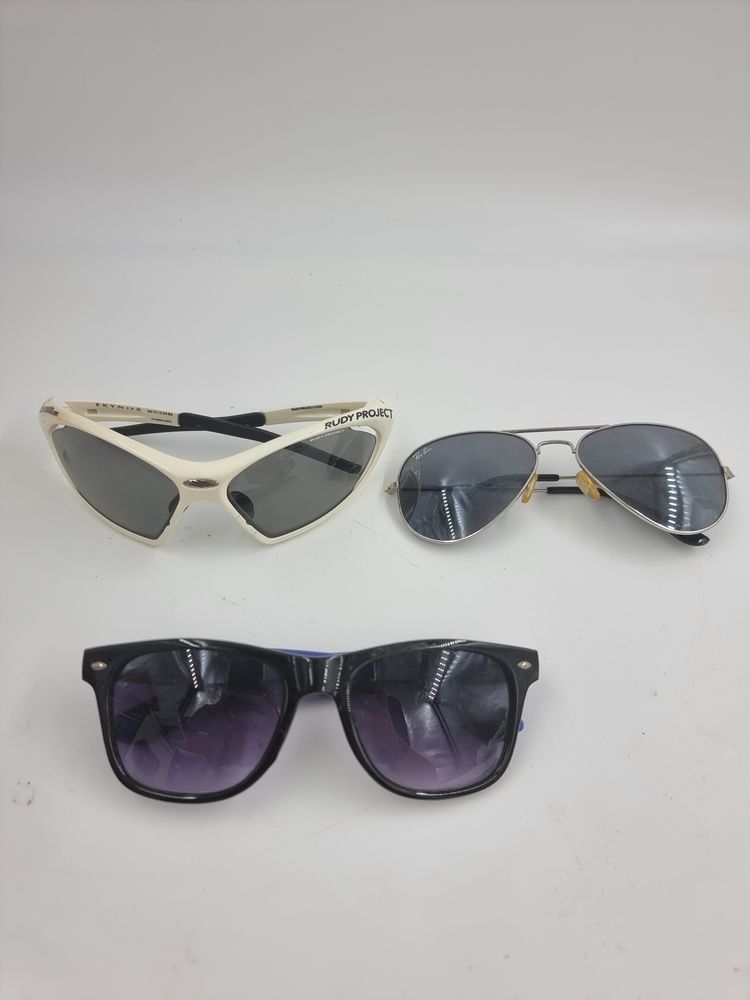Lot de 3 paires de lunette de soleil 2 Vulbens (74)