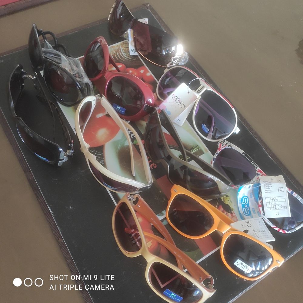 Lot de 10 paires de lunettes de soleil neuf mixte profitez sans l'�t� arrive. 24 Calais (62)