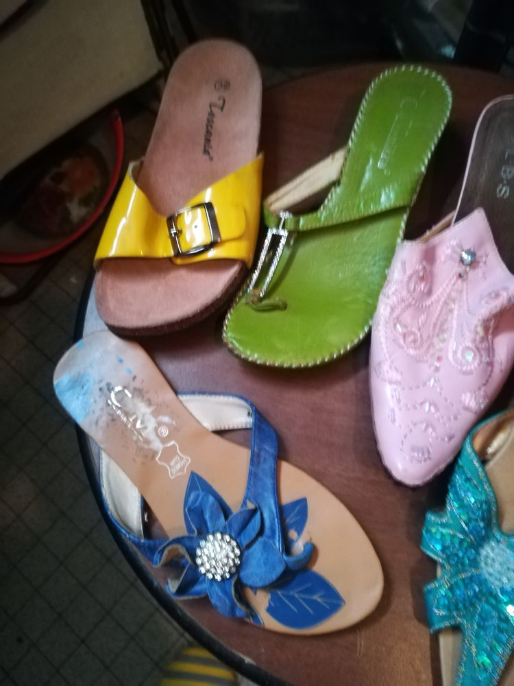 Lot de 6 paires de nu pieds 10 Pantin (93)