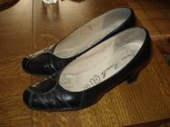 2 paires souliers femme noire et une marron cuir 0 Mérignies (59)