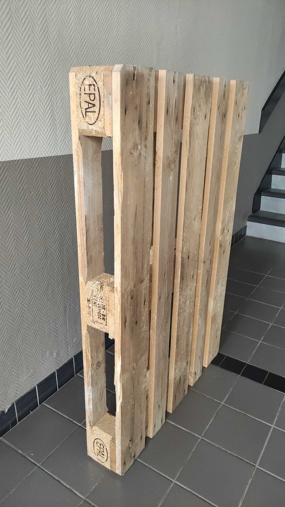 Palette eu 5 Montlu�on (03)