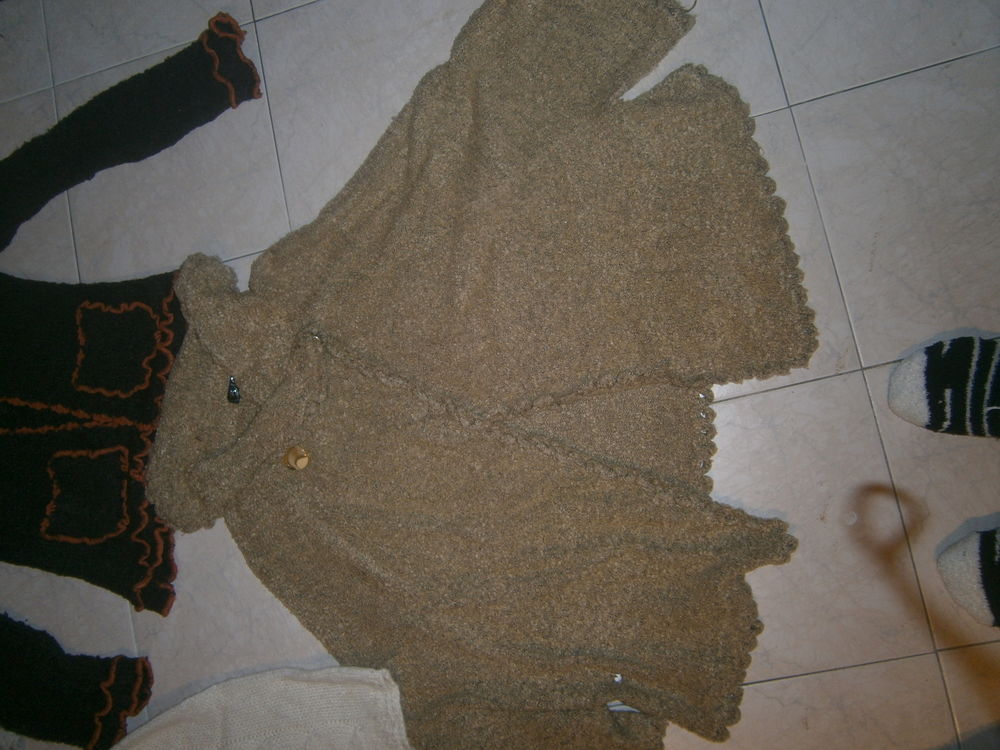 pancho, pull, gilet 8 Le P�age-de-Roussillon (38)