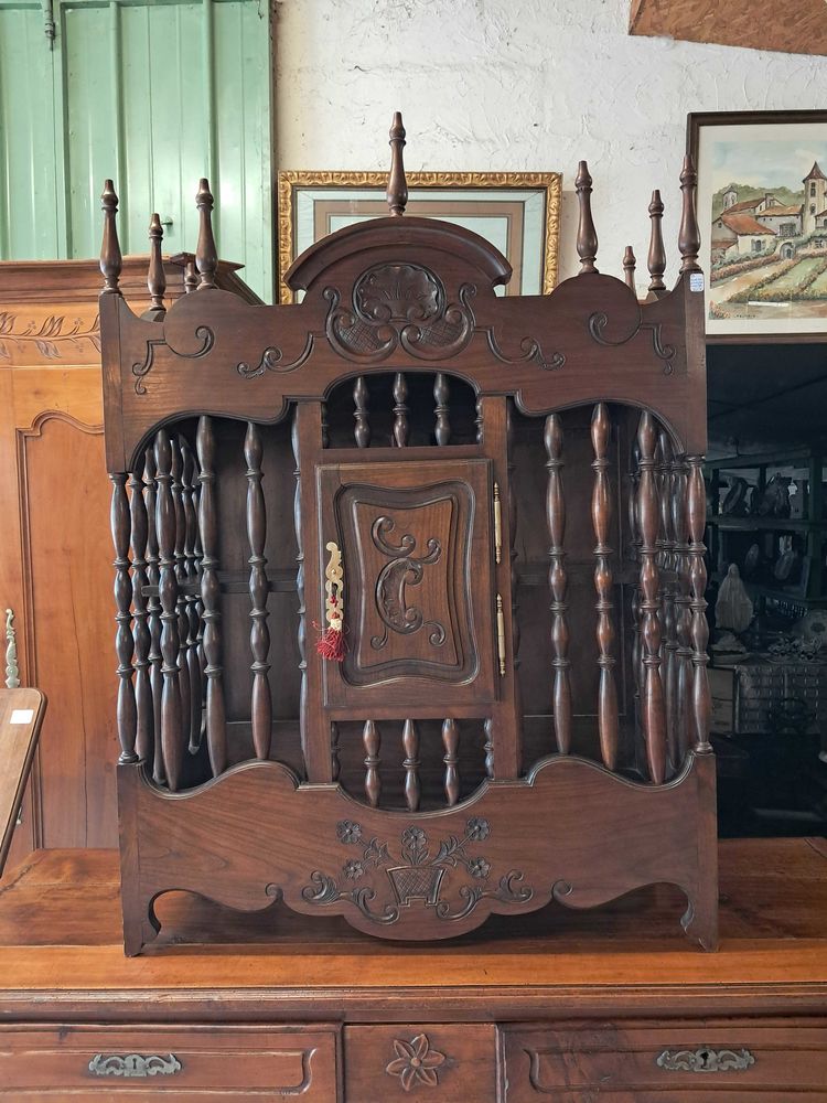 Paneti�re �  fuseaux ancienne, style proven�al 220 Ch�teau-l'�v�que (24)