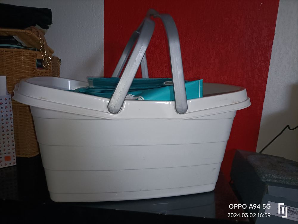 Panier � linge 10 Fr�jus (83)