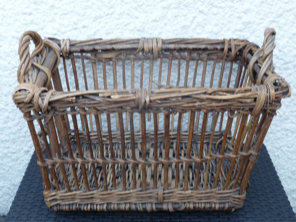 Panier en osier de filature vintage
37 Mouvaux (59)