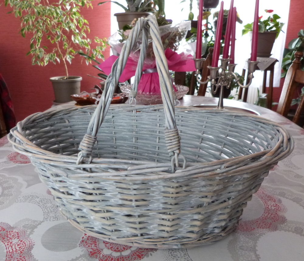 1 panier osier gris c�rus� poign�es ; L x l x h 43x35x17 cm 3 Douchy-les-Mines (59)