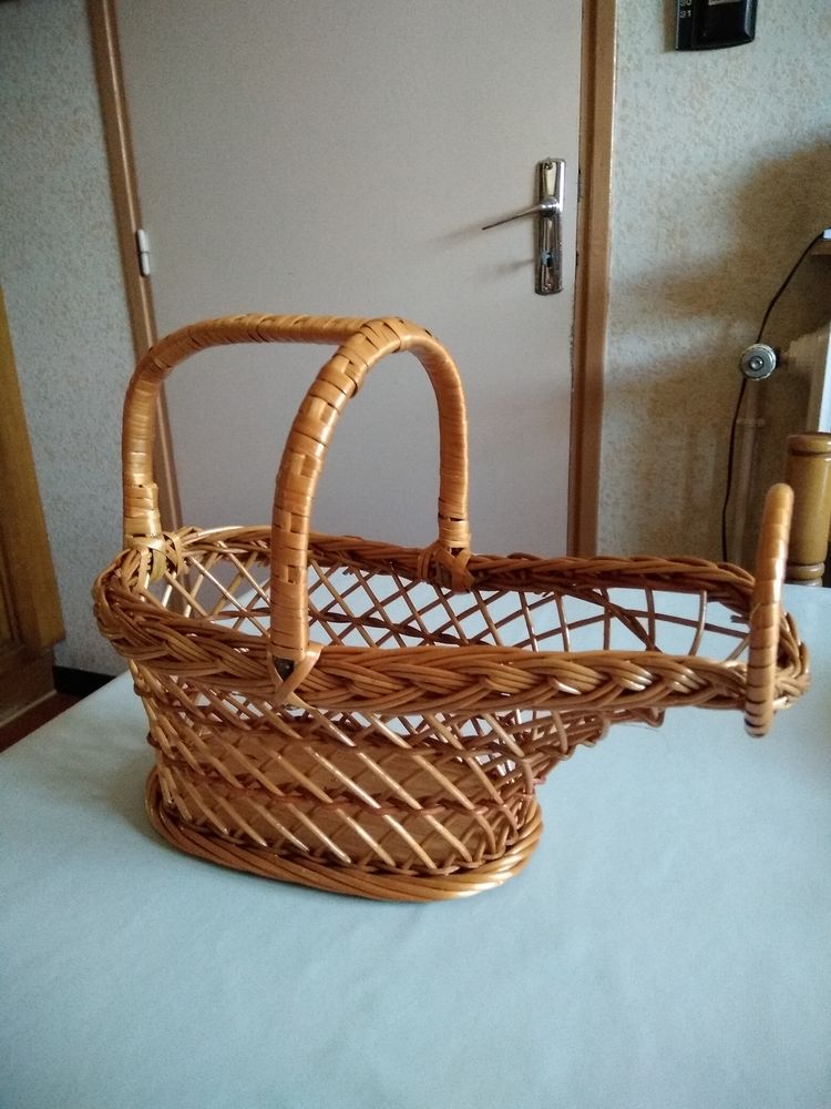PANIER EN OSIER POUR VINS 10 Villeneuve-de-Rivi�re (31)