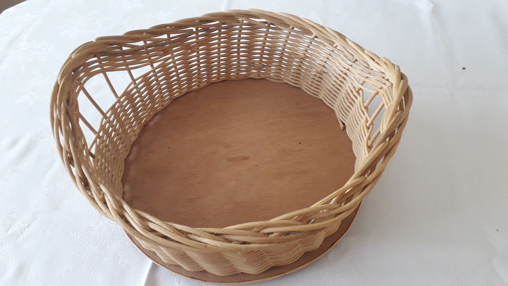 Panier en osier
15 Salon-de-Provence (13)