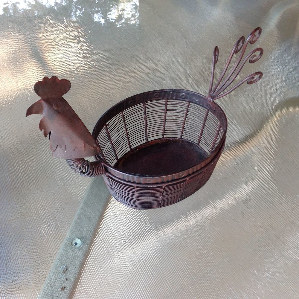 panier pour fruit en m�tal rouill� 5 Gaillac (81)