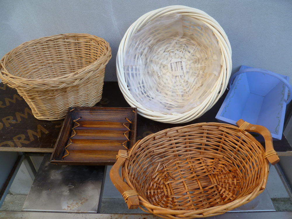 PANIERS  CORBEILLES  EN OSIER, EN TISSUS 1 Sales (74)