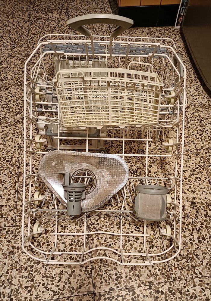 Paniers lave vaisselle HOTPOINT ARISTON. 60 Flers-en-Escrebieux (59)