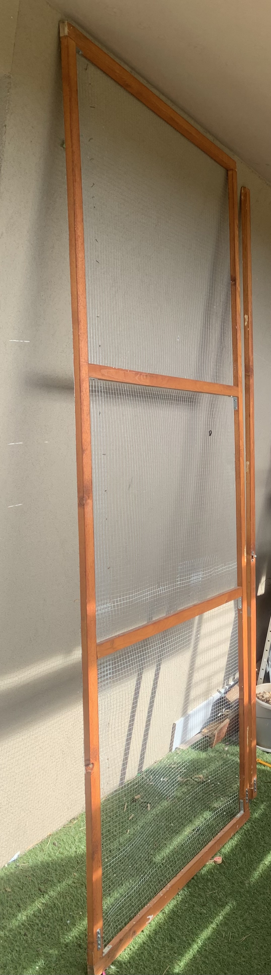 Panneaux de bois grillag�e 60 N�mes (30)