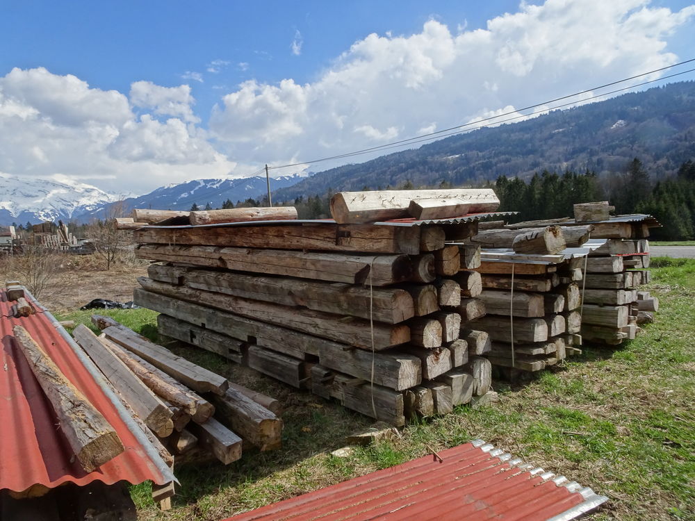 Pannes, chevrons, poutres et planches vieux bois 20 Taninges (74)