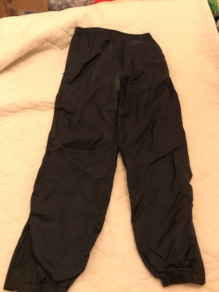 pant sport lisse et d�perlant  taille 16 ANS 15 Saint-Genis-Laval (69)