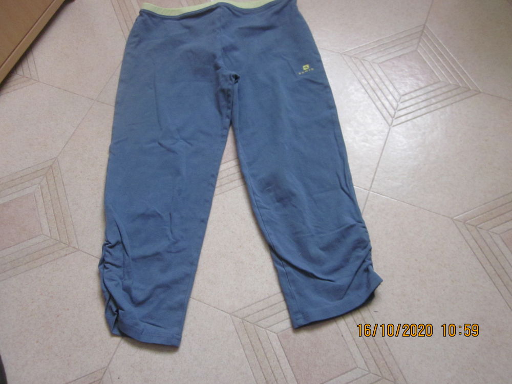 Pantacourt ou bermuda de sport  griis en strech   36 s 3 Soucelles (49)