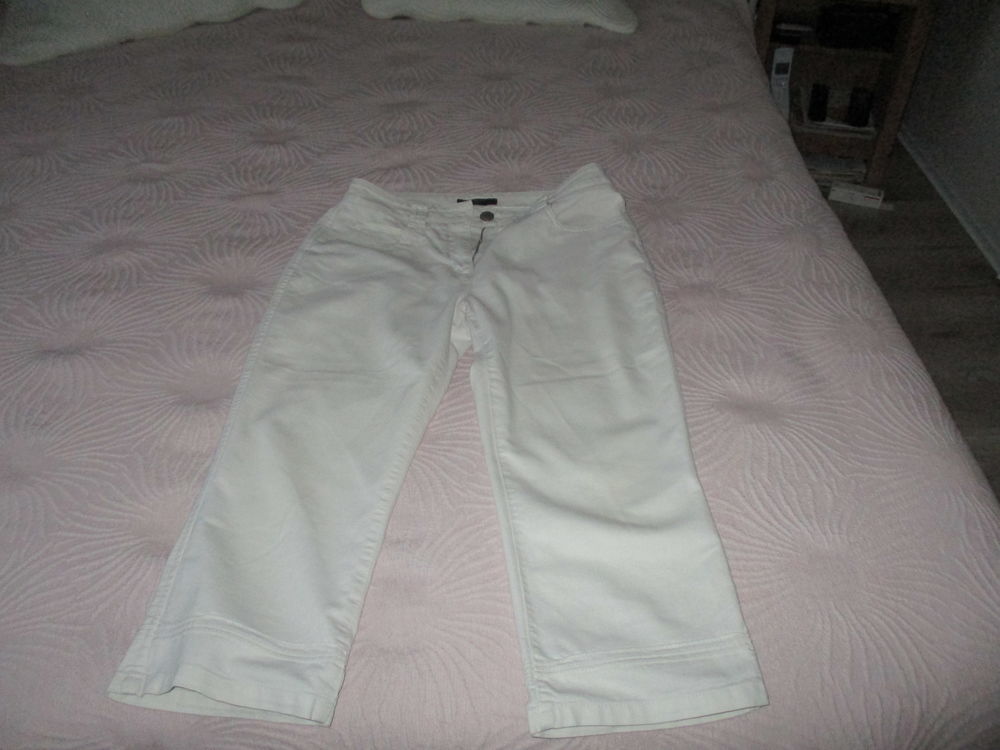 Pantacourt blanc T.40 marque BURTON 9 Fl�ac (16)