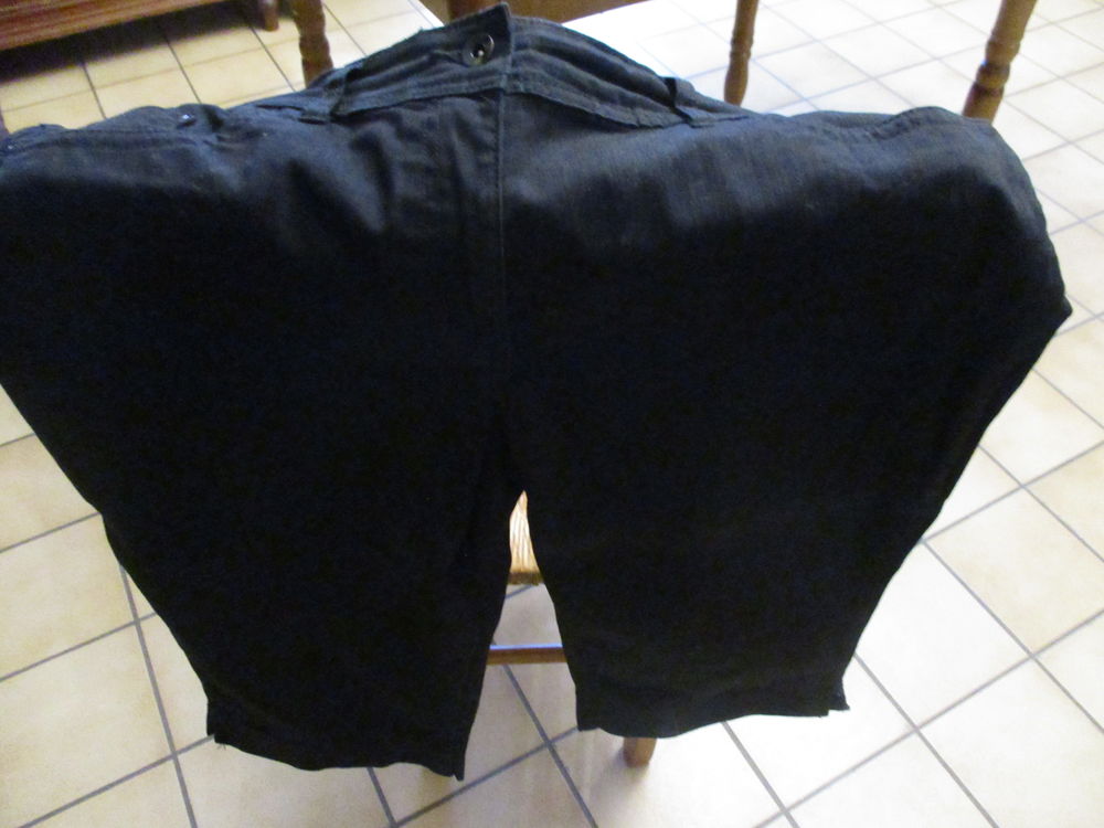 pantacourt bleu marine neuf 0 M�rignies (59)